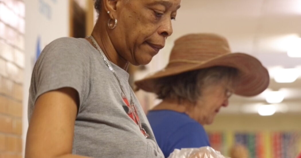 After Federal Cuts, Food Banks Scrounge and Scrimp